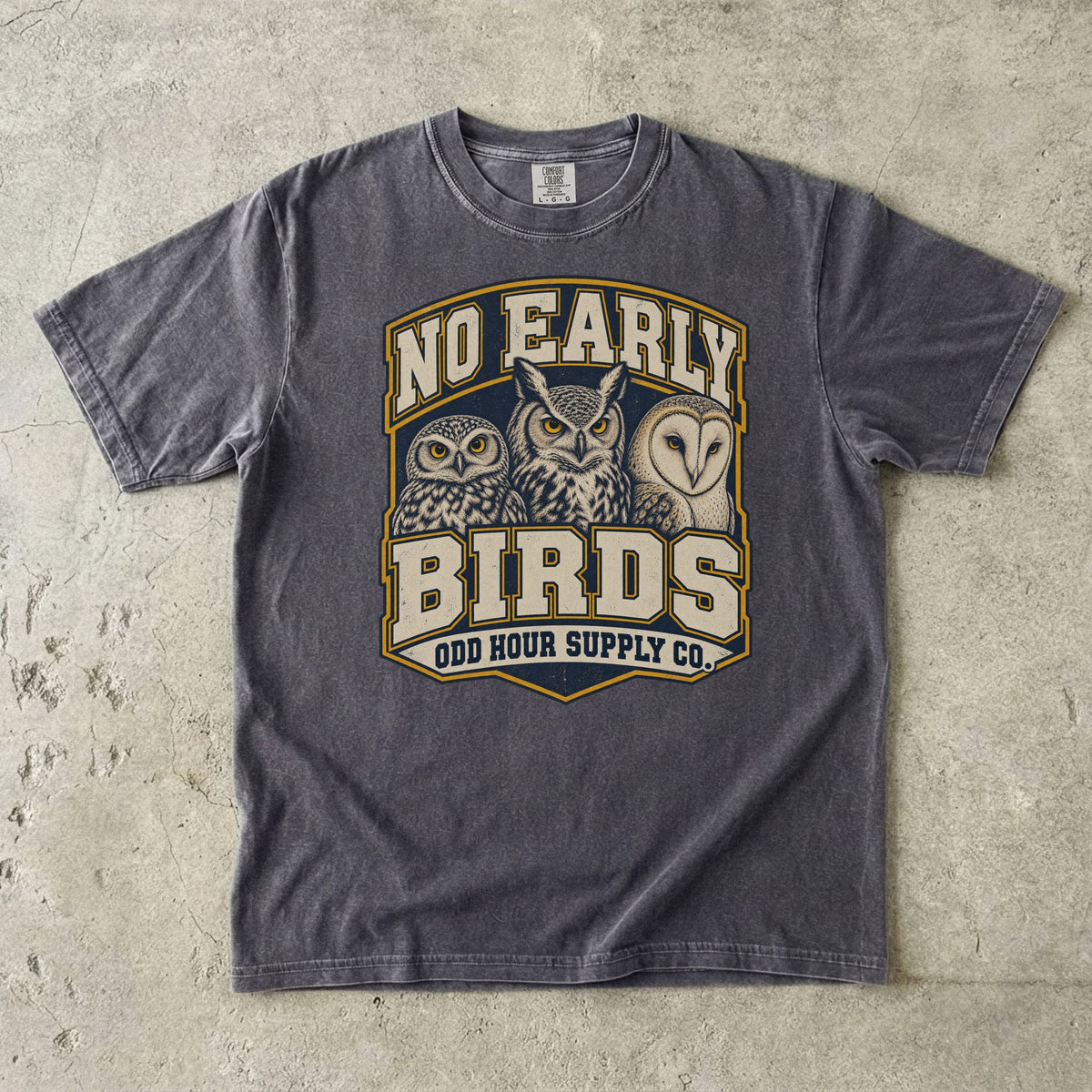 Pepper Comfort Colors 1717 T-shirt with the No Early Birds graphic, front view